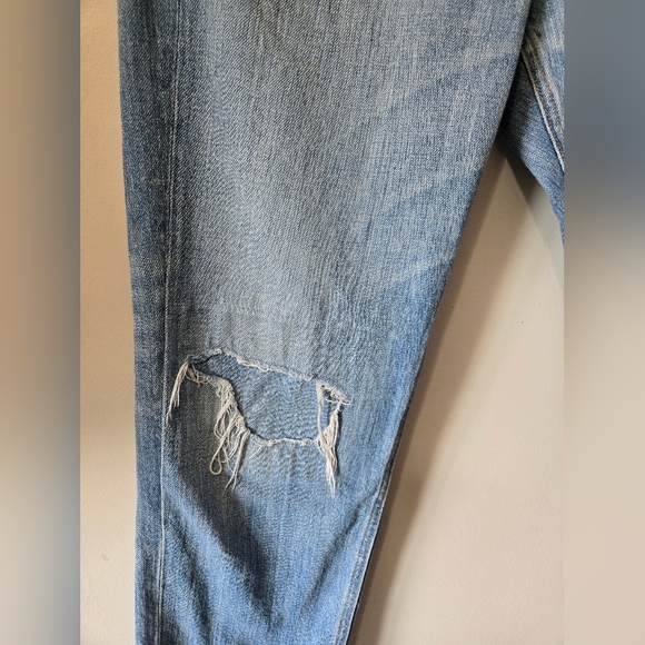 RAG & BONE Light Wash Distressed Cropped Boyfriend Jeans. Size 28 - Picture 3 of 13